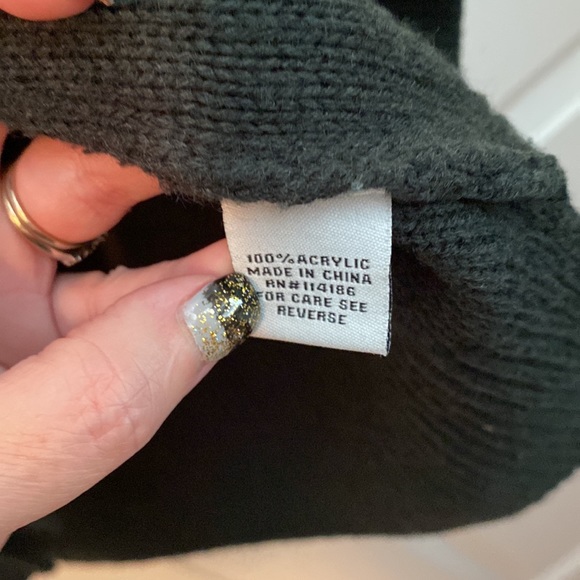 Hunter Green Sweater - Picture 6 of 6